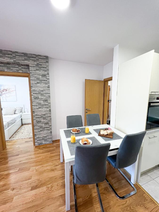 Holiday Star Apartment 特罗吉尔 外观 照片