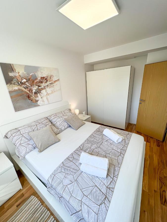 Holiday Star Apartment 特罗吉尔 外观 照片